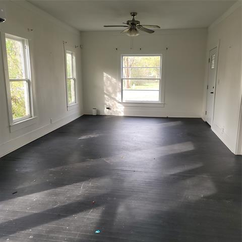 Building Photo - 410 SW 3rd St