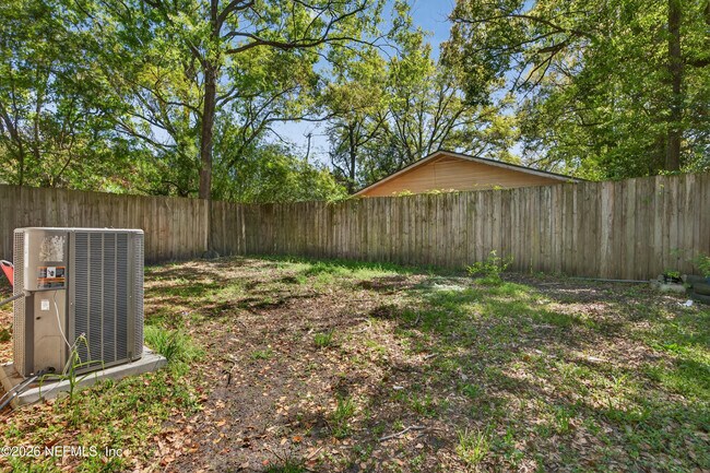 Building Photo - 3212 Gilmore St