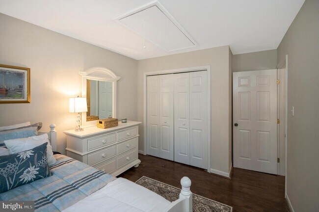 Building Photo - 206 Pleasants Dr