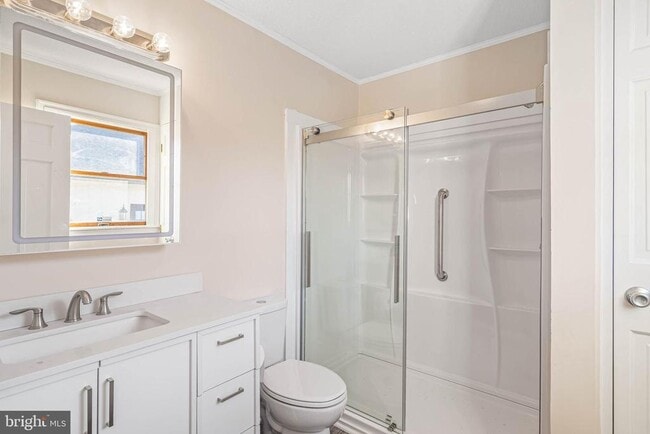 Building Photo - 521 Harbor Rd