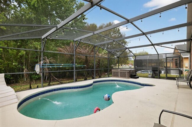 Building Photo - 165 Scrub Jay Way