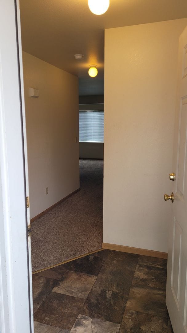 Building Photo - Bright & Convenient Townhouse Living!