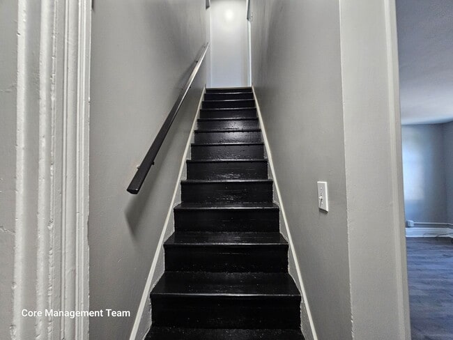 Building Photo - Update 2 bedroom House for Rent