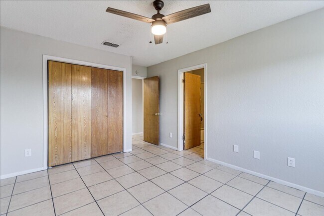 Building Photo - 11205 Willowood Creek Dr