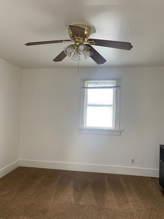 Building Photo - 10625