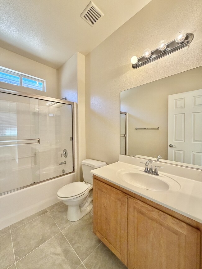 Building Photo - 315 Ladies Tee Ct