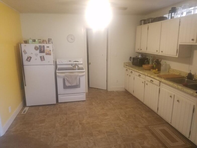 Building Photo - 399 N 100 E