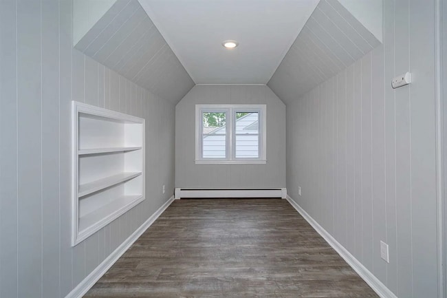 Building Photo - 35 Clark St