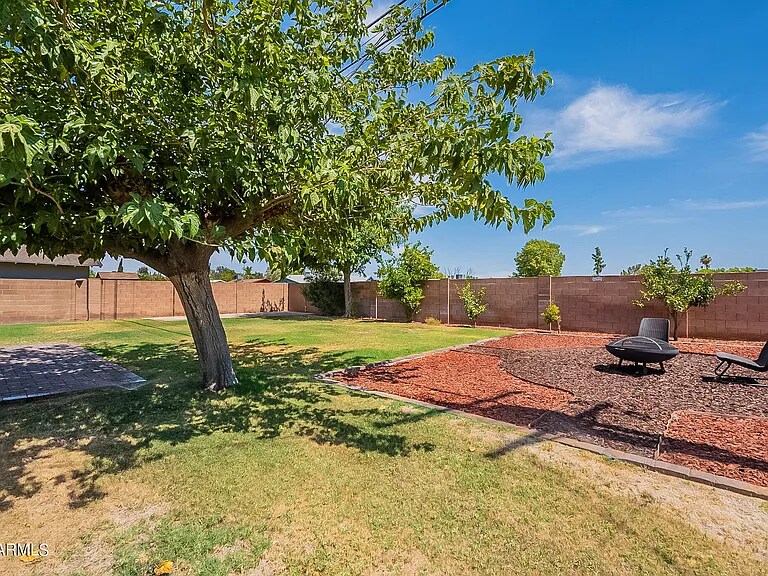 Building Photo - 1835 E Concorda Dr