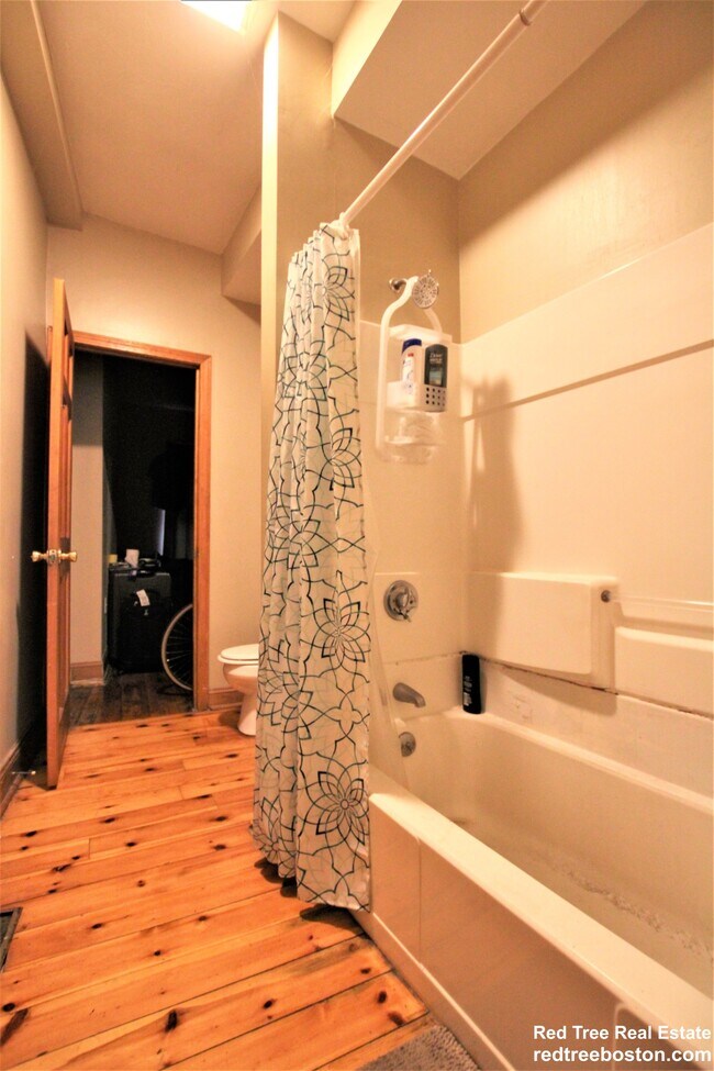 Building Photo - 8 Sewall St