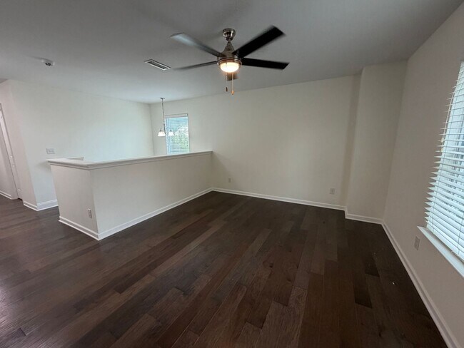 Building Photo - 1049 Ellis Pond Dr