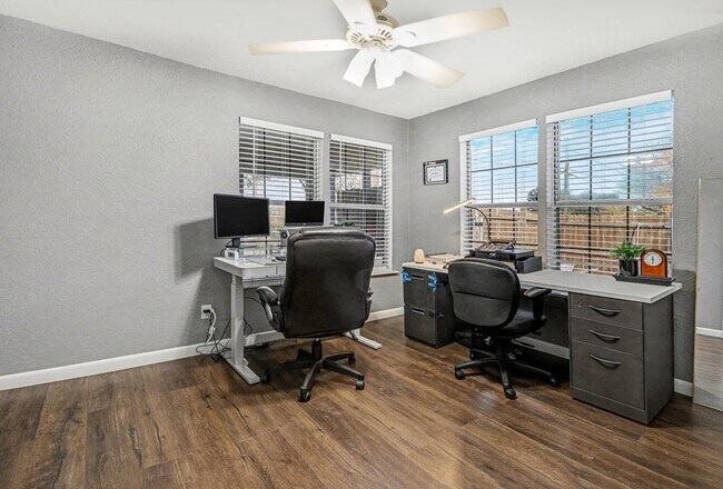 Building Photo - 234 E 1st St