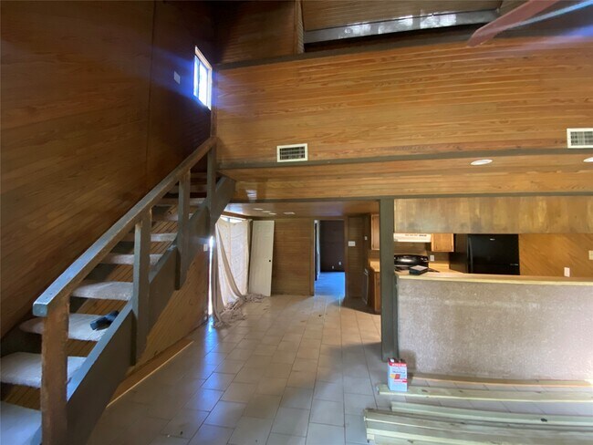 Building Photo - 22358 Piney Point Rd