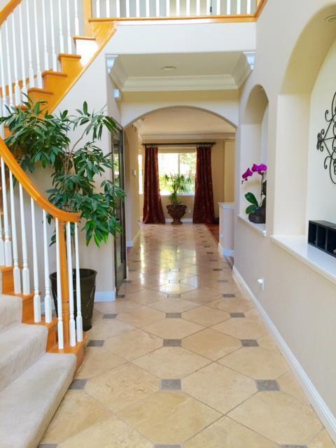 Staircase Entry - 3287 Ruffino Ln