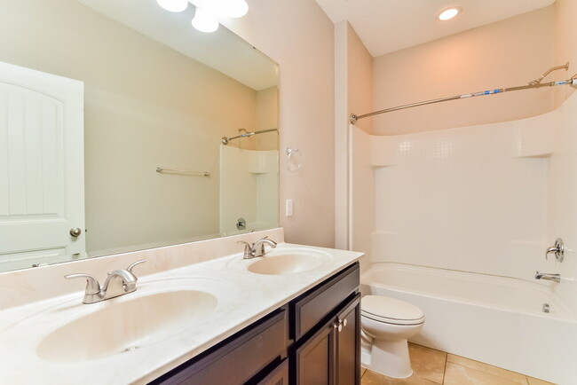 Building Photo - 3209 Olivia Breeze Dr