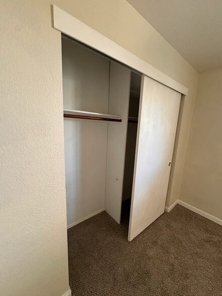 Building Photo - 5327 Hillsdale Blvd