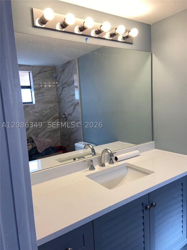 Building Photo - 2740 W 62nd St