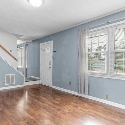 Building Photo - 3220 Deer Park Dr