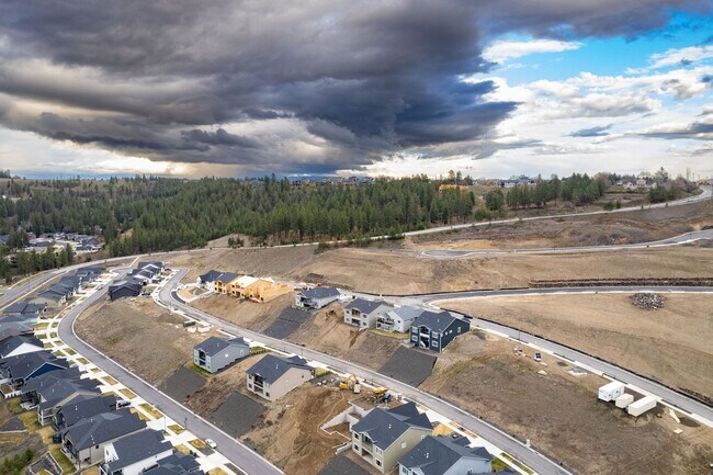 Building Photo - Luxury Four Bedroom with Breathtaking Views