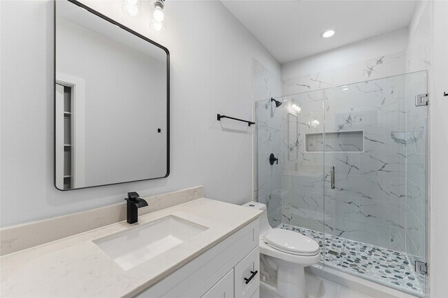 Building Photo - 5420 Elysian St