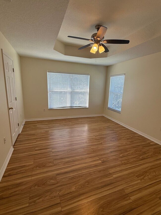Building Photo - Coming Soon!  3 BR/2.5BA | Newly Renovated Townhome | In-Unit Laundry| Parking in Westchase!