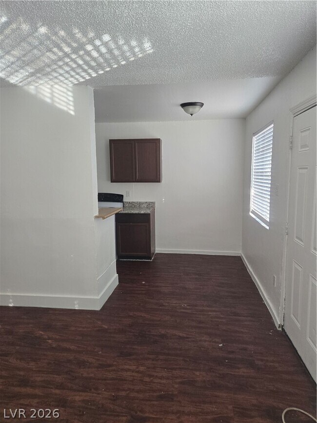 Building Photo - 708 Jackson Ave