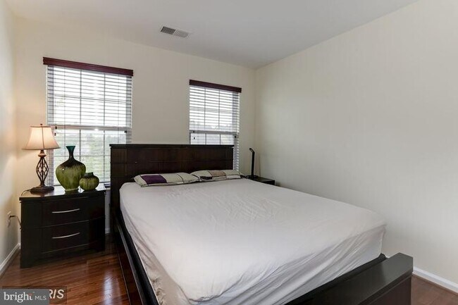 Building Photo - 13318 Latrobe Ln