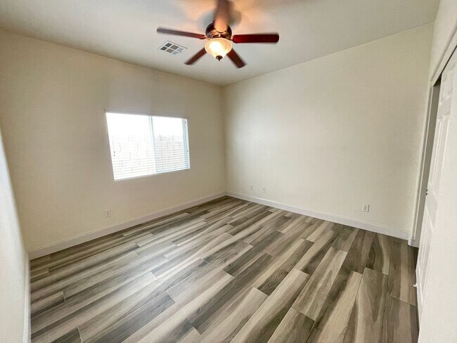 Building Photo - 1312 Fantastic Ct