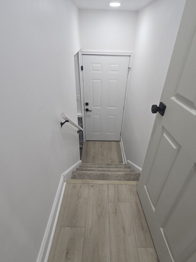 Building Photo - "Newly and beautifully remodeled 3-Bed Gem on Denmark Street!"