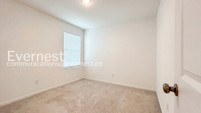 Building Photo - 113 Autumn Trl
