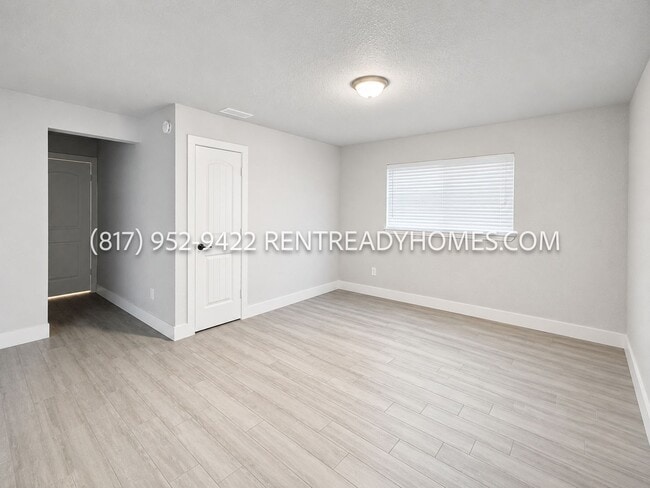 Building Photo - 12372 High Meadow Dr