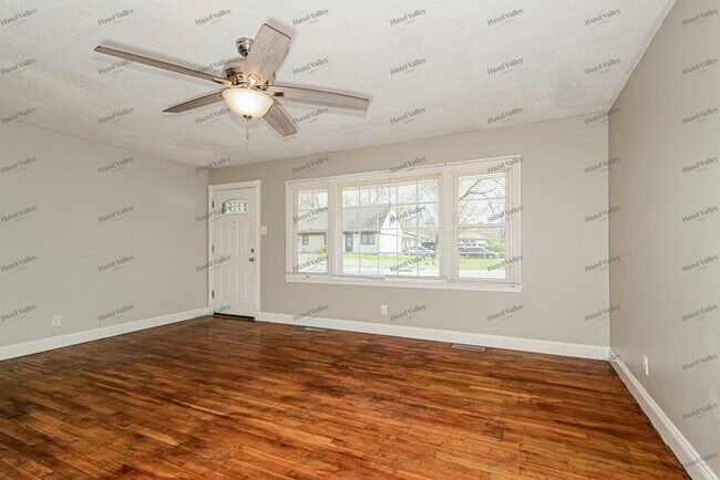 Building Photo - 1851 Longford Dr