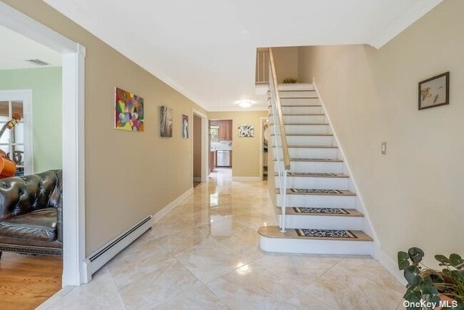 Building Photo - 2 Castle Ct