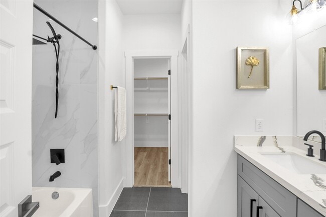 Building Photo - 4321 McKinley St