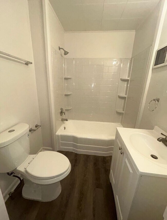 Building Photo - LIMITED TIME**1/2 OFF DEPOSIT**