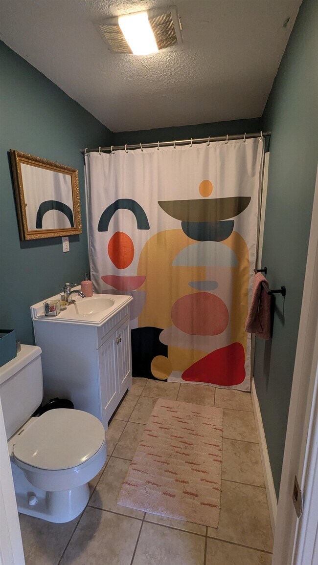 Building Photo - 105 W Merrimack St