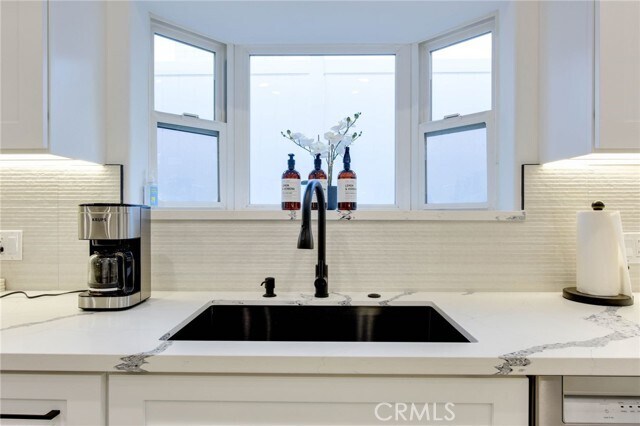 Building Photo - 22237 Buenaventura St