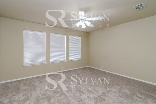 Building Photo - Gorgeous 4 bedroom brick colonial!