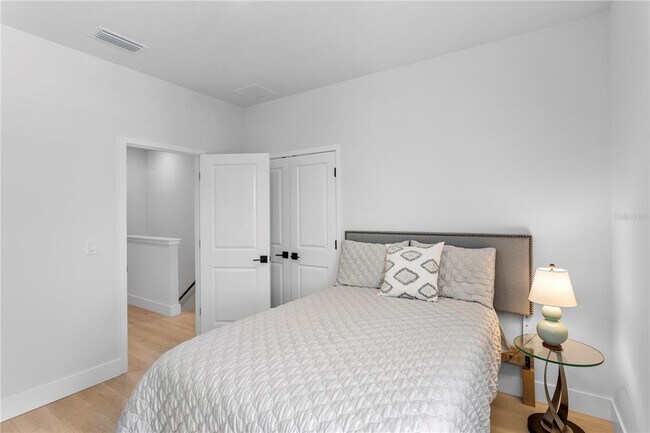 Building Photo - 114-121 21st St N