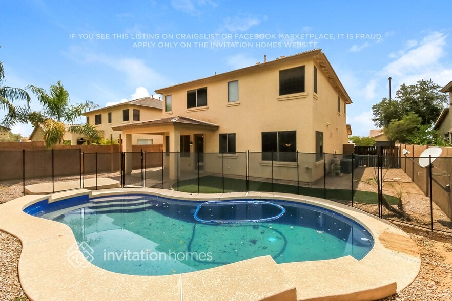 Building Photo - 7035 S San Jacinto Ct