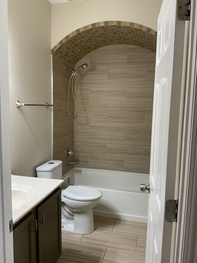 Building Photo - 3425 Old Mill Rd