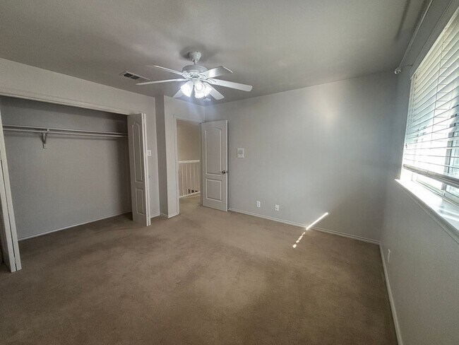 Building Photo - 4-Bed Home in Gated Community with Amenities