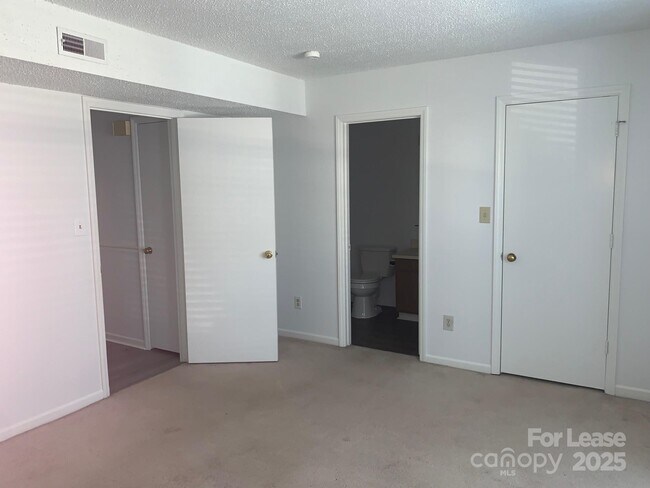 Building Photo - 11026 Harrowfield Rd