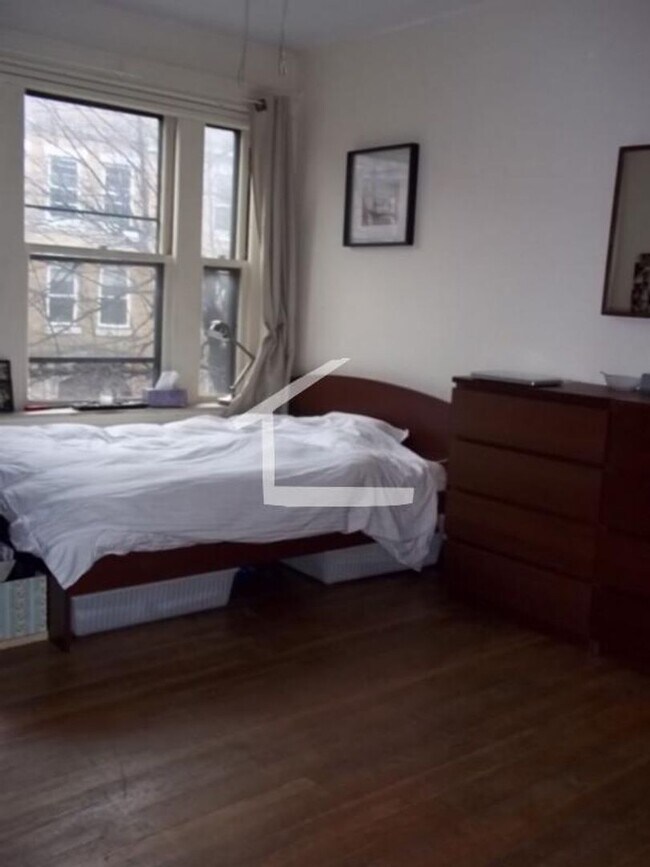 Building Photo - Brookline 5-Bed