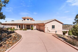Building Photo - 2780 Whispering Way Cir