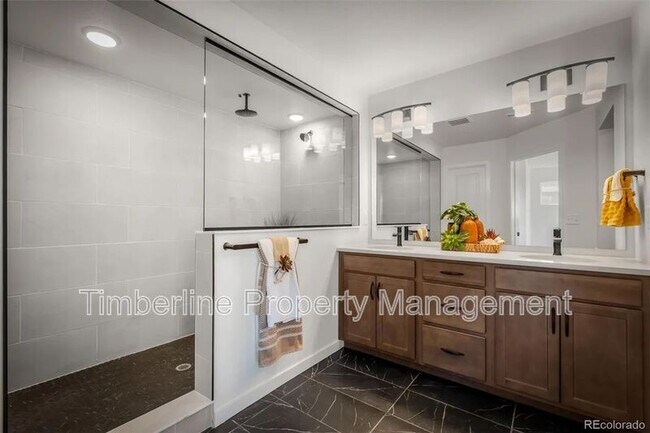 Building Photo - 6323 Scrabble Vw