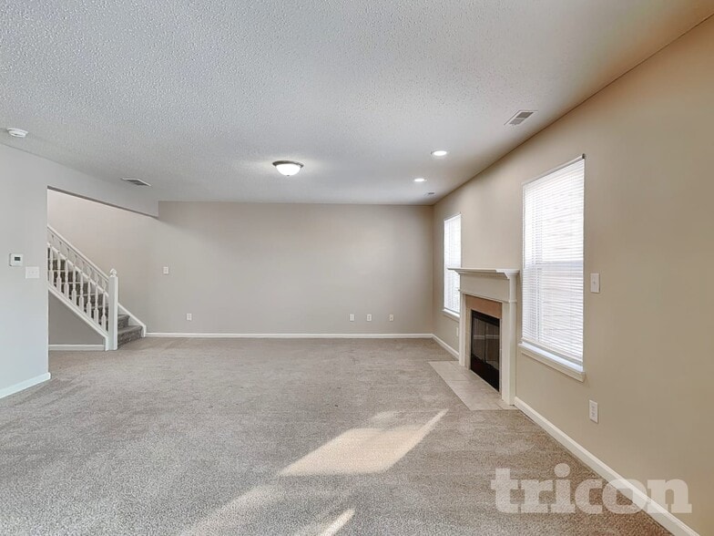 Building Photo - 676 Blue Meadow Dr