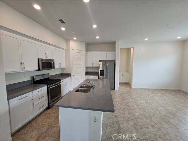 Building Photo - 73 Plateau