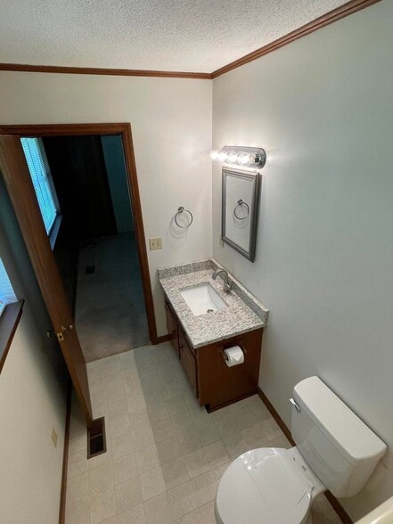 Building Photo - 309 Shasta Ave