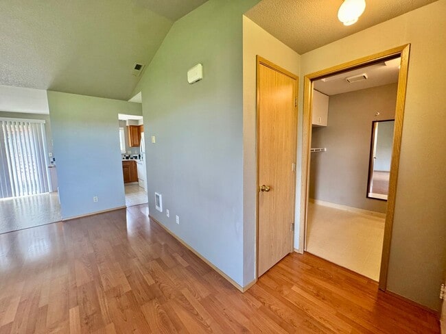 Building Photo - Adorable Quiet park like setting in fruit valley sunsets with landscaping provided